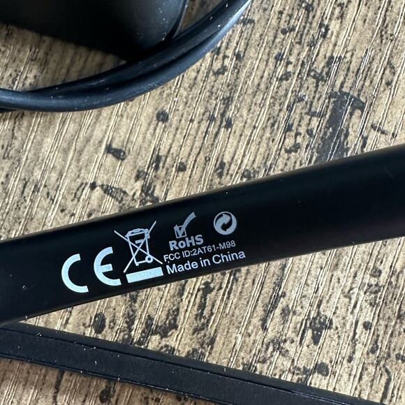 Yamay Bluetooth Wireless Headset with USB Charging Dock - Picture 3 of 4